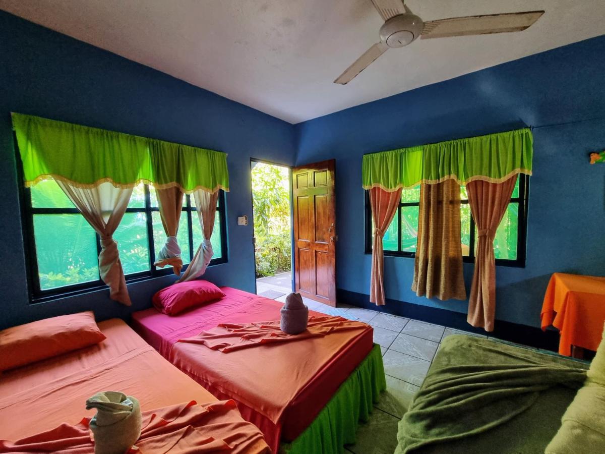 Cabinas Tortuguero Natural Екстер'єр фото