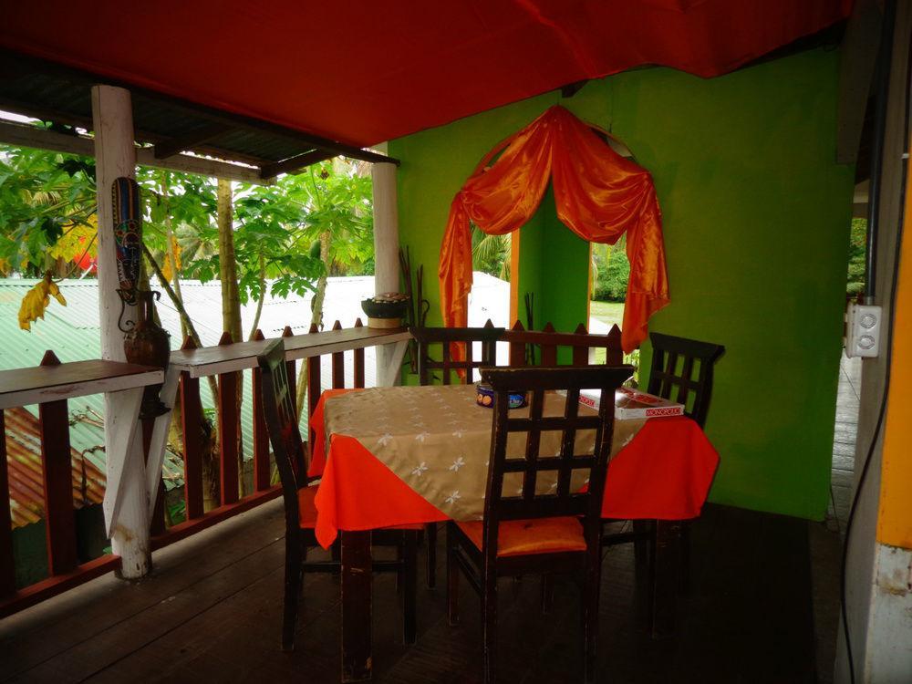 Cabinas Tortuguero Natural Екстер'єр фото