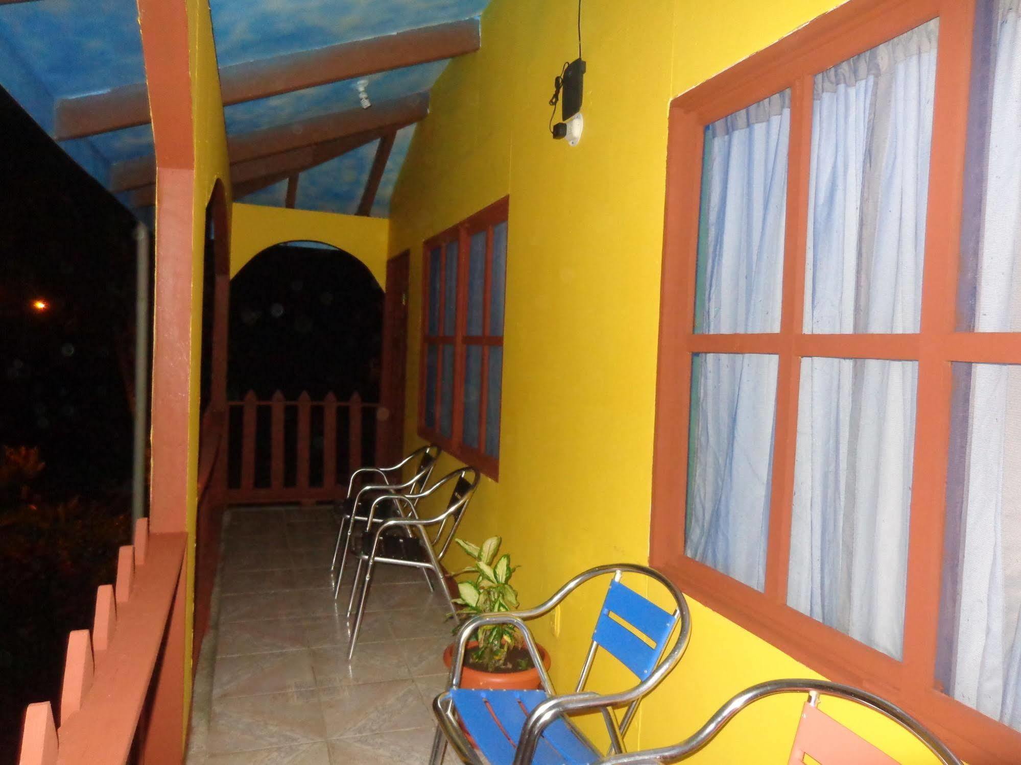 Cabinas Tortuguero Natural Екстер'єр фото