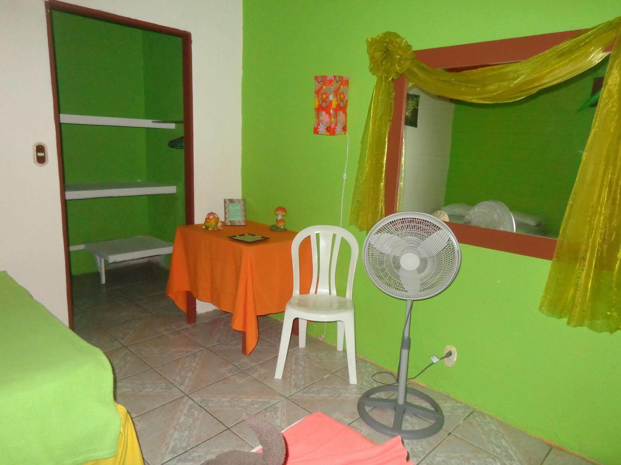 Cabinas Tortuguero Natural Екстер'єр фото