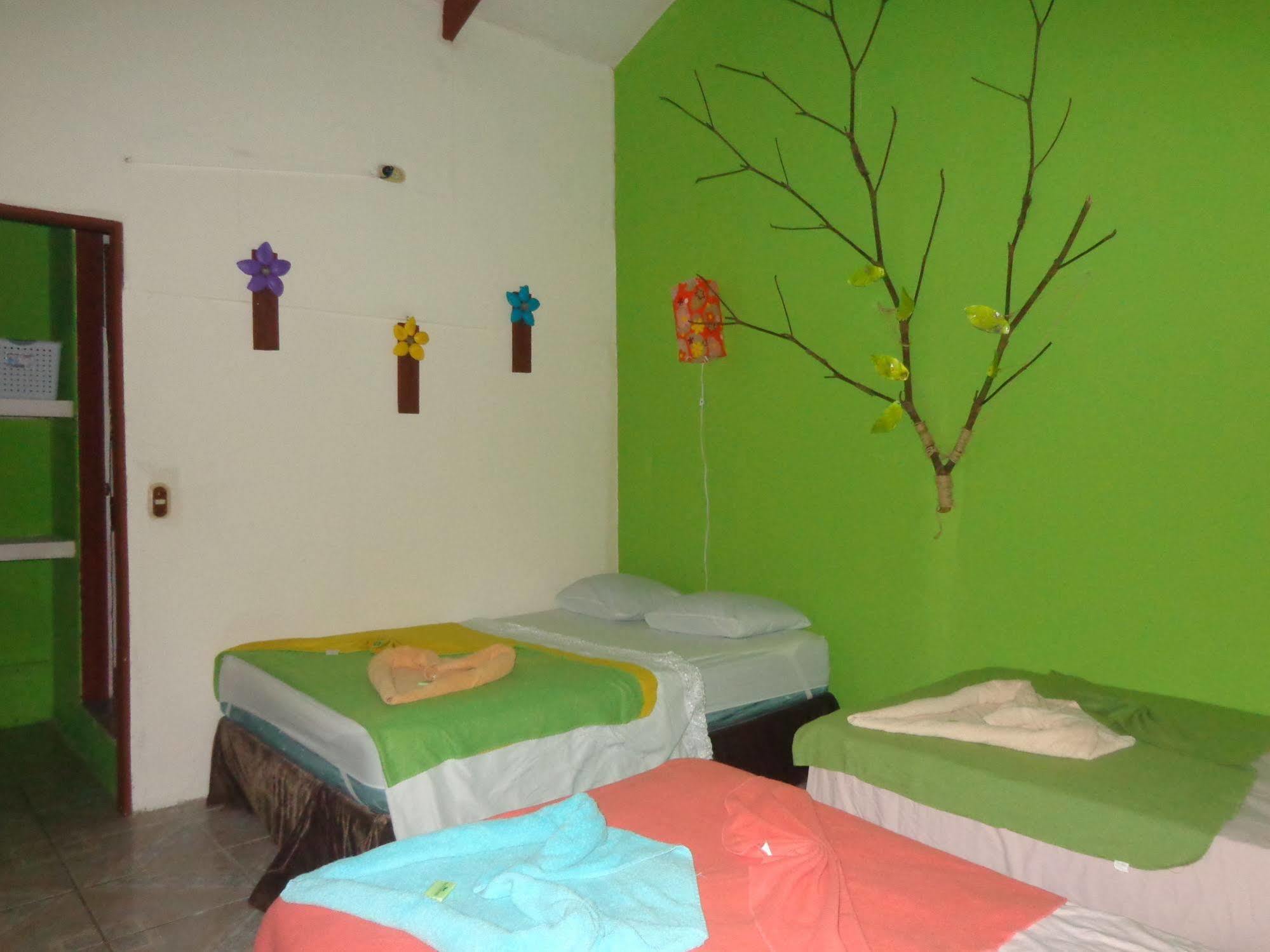 Cabinas Tortuguero Natural Екстер'єр фото
