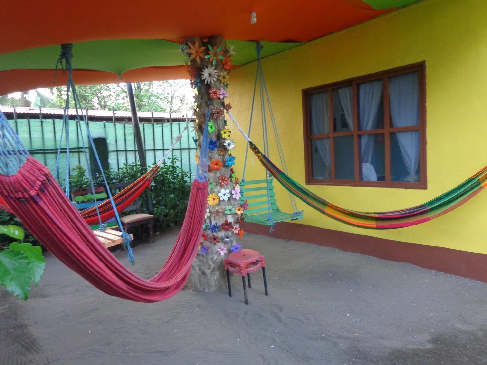 Cabinas Tortuguero Natural Екстер'єр фото