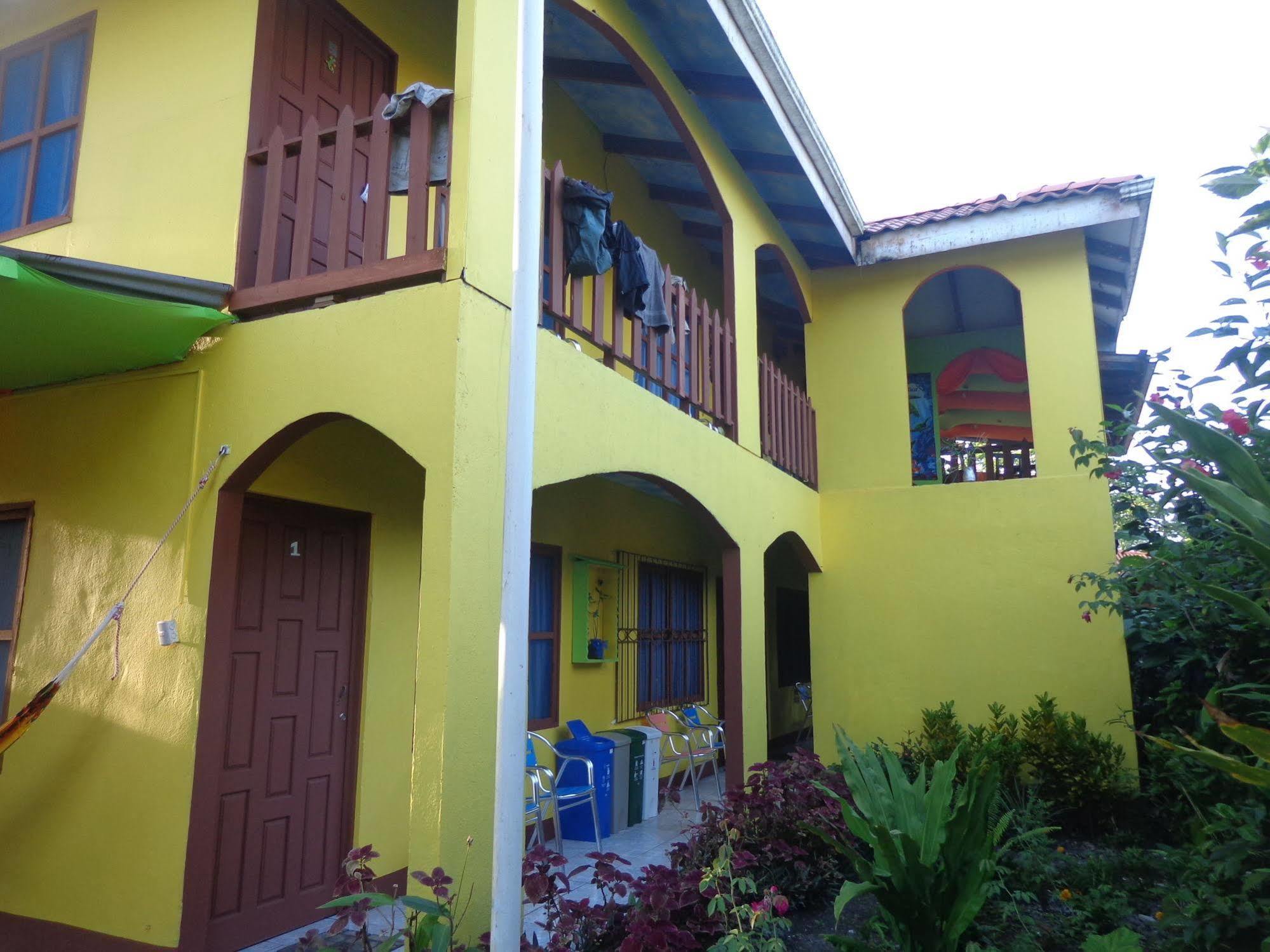 Cabinas Tortuguero Natural Екстер'єр фото